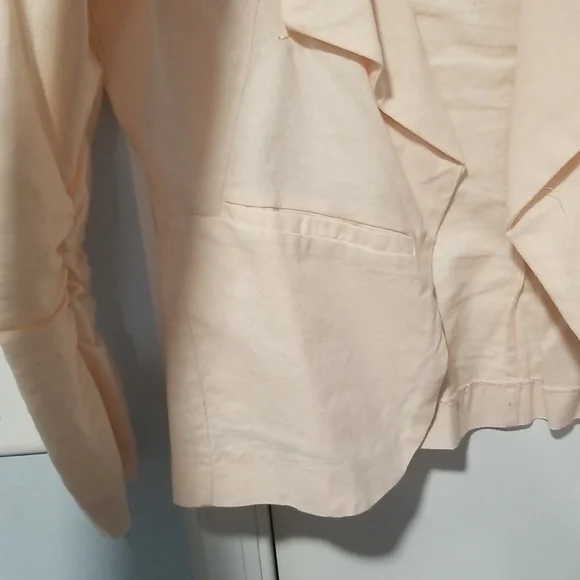 Venus Blazer - Picture 2 of 10